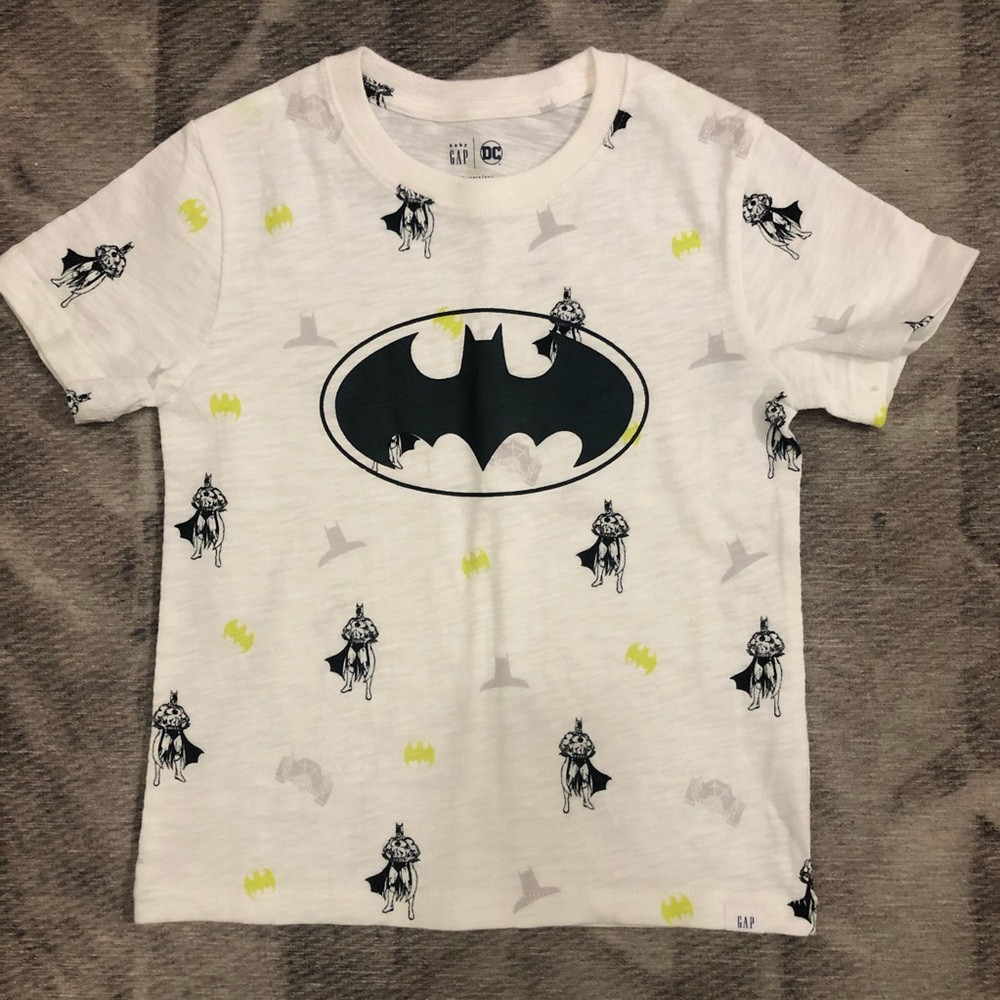 New Kids Gap DC Batman tee 4T